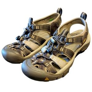Keen gray waterproof hiking sandals, closed toe size 6.5